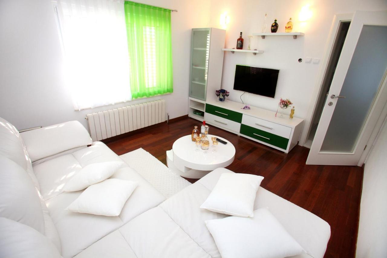 Apartments Nakir Slatine Room photo