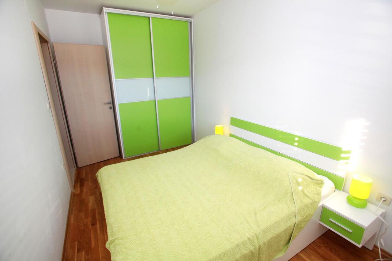 Apartments Nakir Slatine Room photo